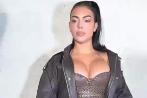 太狠了這球！胡桑諾夫：這就是英超的對(duì)抗嗎？大哥們輕一點(diǎn)撞??