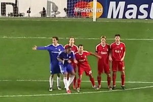 重炮型中衛(wèi)傳奇時(shí)刻！阿萊士歐冠重炮攻破利物浦！