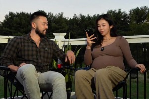 真的好敢聊??！??張曼源與絡(luò)腮胡老公的讀（毒）評論環(huán)節(jié)