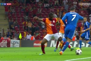 狀態(tài)全盛時(shí)期的C羅有多強(qiáng)？C羅踩單車戲耍過人爆射破門戴帽！