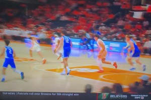 女友很威武！克萊在馬冬梅身邊小鳥依人