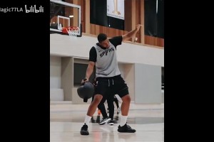 麥迪回憶：當(dāng)時(shí)錫伯杜狂練姚明，結(jié)果他真的吞下了那些訓(xùn)練量！