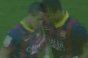 壯觀的獎(jiǎng)杯陳列室！網(wǎng)紅美女帶你參觀伯納烏球場(chǎng)！