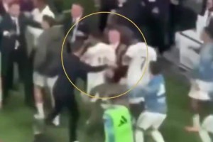 姆巴佩阻止維尼修斯參與沖突，最后他也控制不住自己了??