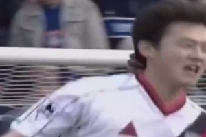 中國(guó)球員的英超首球！孫繼海魚(yú)躍沖頂頭球破門(mén)！