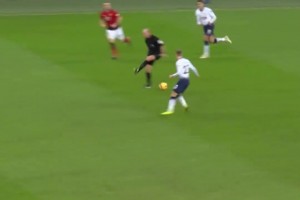 1人防死熱刺！單場(chǎng)比賽5次超級(jí)撲救！德赫亞這場(chǎng)是真超神了！