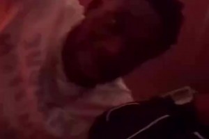 穆西亞拉、阿方索·戴維斯&奧利塞一起去看Drake的演唱會