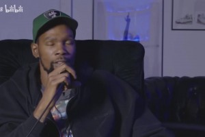 帕森斯：本以為科比場(chǎng)上跟我心理戰(zhàn)，結(jié)果賽后他真安排玩的地方！