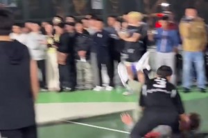 潔身自好！哈登媽媽：小時(shí)候女孩調(diào)戲哈登，他用球砸人家