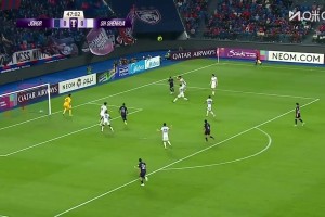 朱辰杰遭對方轉(zhuǎn)身戲耍，霍納桑笑納空門！申花0-1柔佛