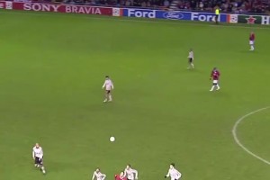 絲滑操作！曼聯(lián)C羅連續(xù)顛球突破三人合圍！