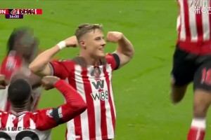 8場連續(xù)零封金身告破！巴拉德亂戰(zhàn)前插破門，阿森納0-1落后桑德蘭