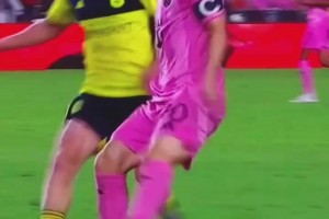 無情戲耍！梅西：剛才是你說話很大聲啊??