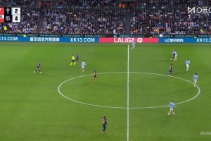 補(bǔ)時染紅！德容拼搶時踩到阿斯帕斯，兩黃變一紅被罰下場