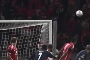 歐冠官推：這一腳和澤林斯基那腳，哪個(gè)更驚艷？??