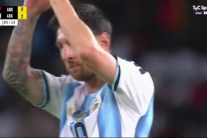 傳射建功！梅西第86分鐘被換下！全場球迷高呼吶喊！