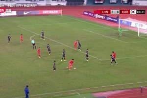 國外網(wǎng)友：梅西三兒子就是活生生的右腳他爹??