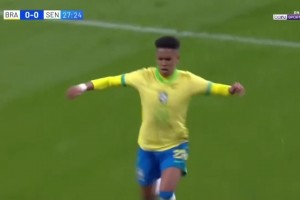 天才少年！18歲埃斯特旺禁區(qū)內(nèi)勁射破門！巴西1-0領(lǐng)先塞內(nèi)加爾！
