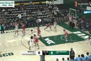 似曾相識啊！拜合拉木腳后跟進(jìn)球神似C羅的