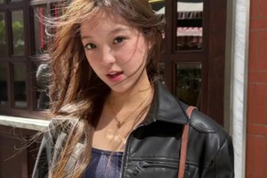 年輕漂亮！疑似拜合拉木女友，看比賽&評(píng)論區(qū)互動(dòng)